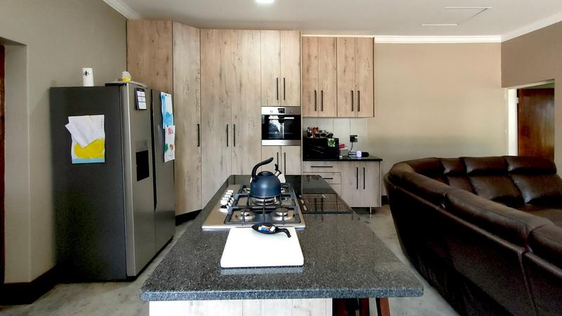 16 Bedroom Property for Sale in Middelburg Rural Eastern Cape